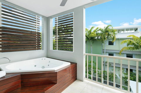 Mantra Aqueous On Port - Accommodation Cooktown 22