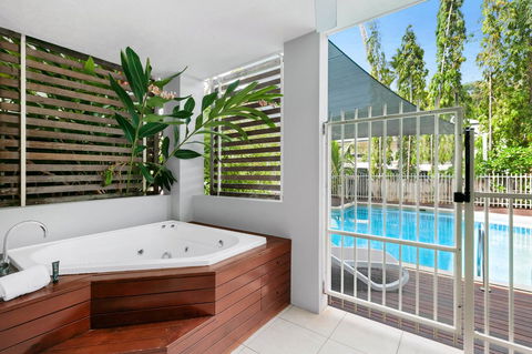 Mantra Aqueous On Port - Accommodation Cooktown 13