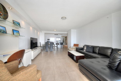 The Towers Of Chevron Renaissance - Holidays Gold Coast - Accommodation Cooktown 21