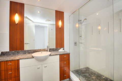 The Towers Of Chevron Renaissance - Holidays Gold Coast - Accommodation Cooktown 17