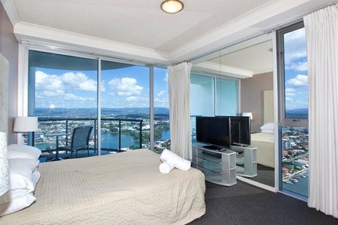 The Towers Of Chevron Renaissance - Holidays Gold Coast - Accommodation Cooktown 8