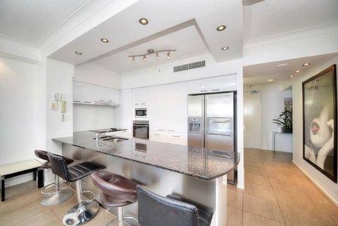 The Towers Of Chevron Renaissance - Holidays Gold Coast - Accommodation Cooktown 18