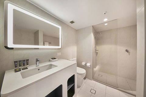 Novotel Surfers Paradise - Accommodation Cooktown 16