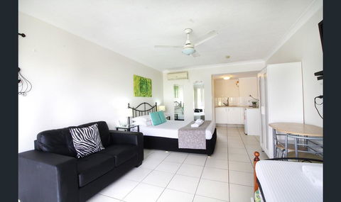 Bay Of Palms - Accommodation Cooktown 25