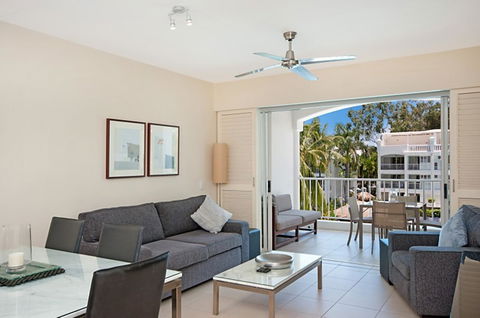 5231 BEACH CLUB PENTHOUSE - Accommodation Cooktown 0