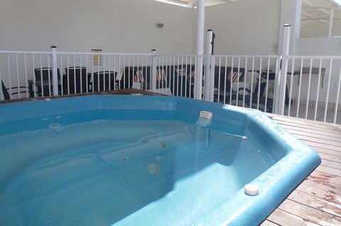 5231 BEACH CLUB PENTHOUSE - Accommodation Cooktown 13