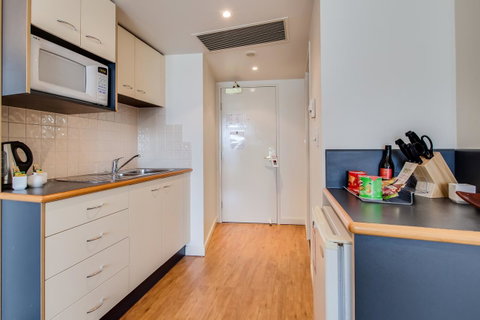 Central Cosmo Apartment Hotel - Accommodation Cooktown 18