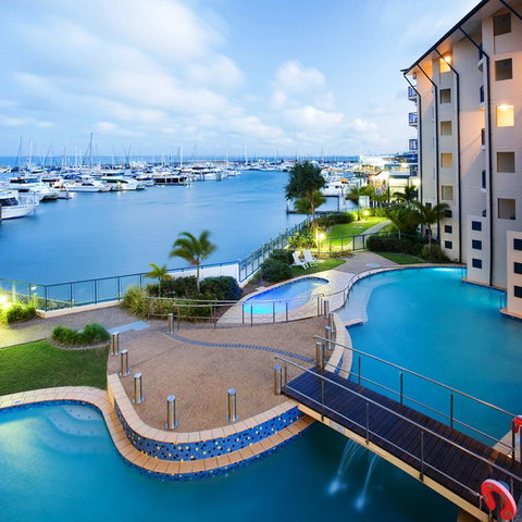Mantra Hervey Bay - Accommodation Cooktown 0