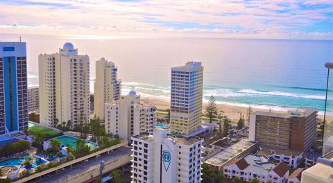 Chevron Renaissance - Private Apartments - Accommodation Cooktown 0