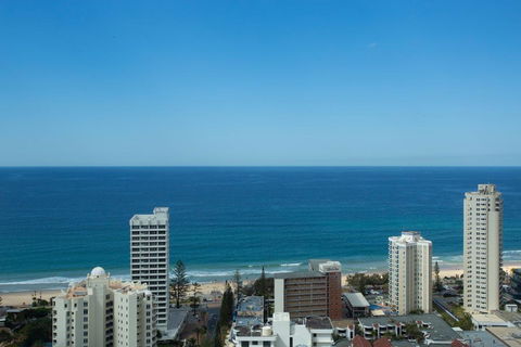 Chevron Renaissance - Private Apartments - Accommodation Cooktown 23