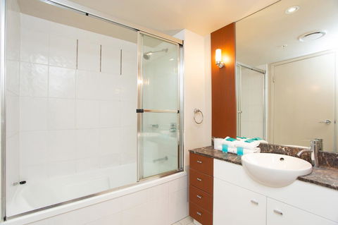 Chevron Renaissance - Private Apartments - Accommodation Cooktown 14