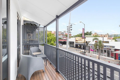 The Beetson Hotel -formerly Gambaro Hotel - Accommodation Cooktown 25