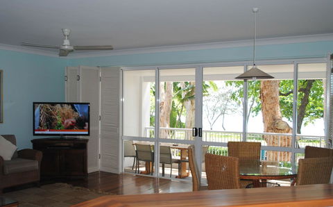 BeachView Apartments At Villa Paradiso - Accommodation Cooktown 21