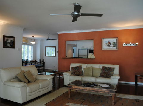 BeachView Apartments At Villa Paradiso - Accommodation Cooktown 14