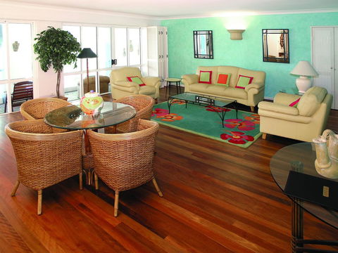 BeachView Apartments At Villa Paradiso - Accommodation Cooktown 29