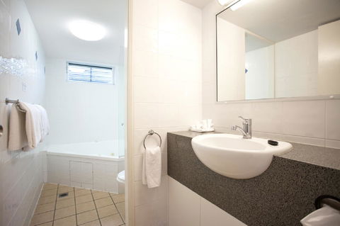 Windmill Motel & Events Centre - Accommodation Cooktown 23