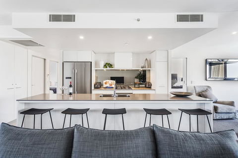 Holiday Holiday Circle On Cavill Apartments - Accommodation Cooktown 9