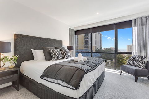 Holiday Holiday Circle On Cavill Apartments - Accommodation Cooktown 34