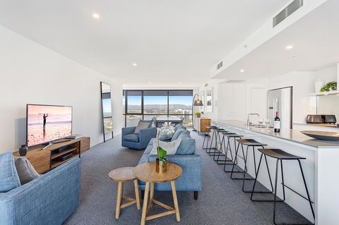 Holiday Holiday Circle On Cavill Apartments - Accommodation Cooktown 2
