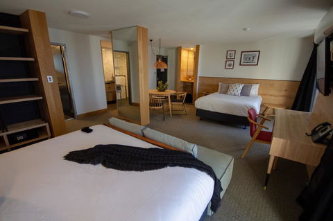 The Island Gold Coast - Accommodation Cooktown 10