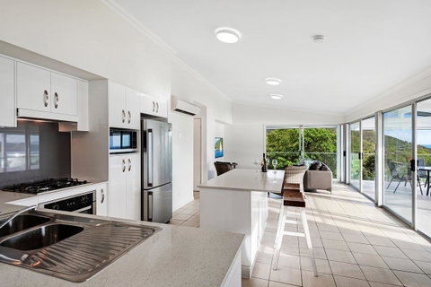 Oasis Apartments On Hamilton Island By HIHA - Accommodation Cooktown 38
