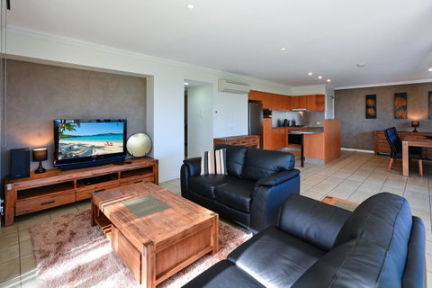Oasis Apartments On Hamilton Island By HIHA - Accommodation Cooktown 10