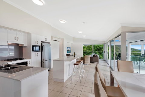 Oasis Apartments On Hamilton Island By HIHA - Accommodation Cooktown 40