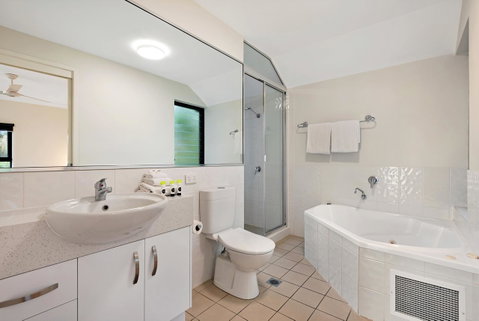 Oasis Apartments On Hamilton Island By HIHA - Accommodation Cooktown 25