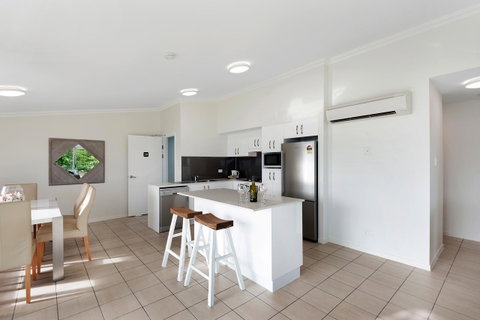 Oasis Apartments On Hamilton Island By HIHA - Accommodation Cooktown 41