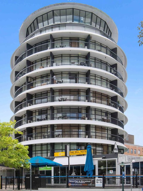 Madison Tower Mill Hotel - Accommodation Cooktown 0