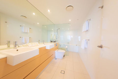 Ambience On Burleigh Beach - Accommodation Cooktown 29