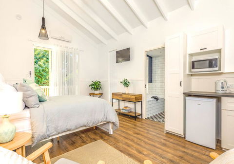 Hampton Estate Wines - Accommodation Cooktown 7