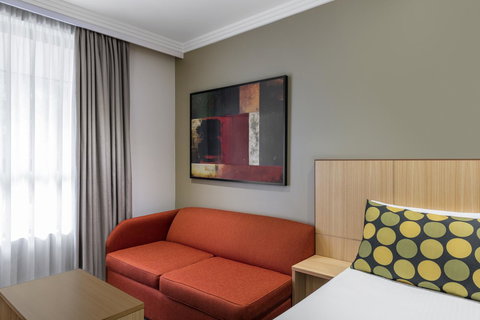 Mercure Brisbane Garden City - Accommodation Cooktown 3
