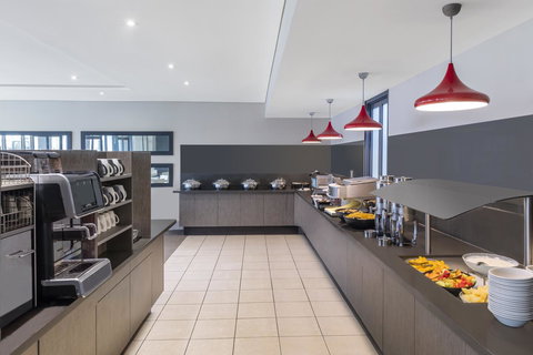 Mercure Brisbane Garden City - Accommodation Cooktown 33