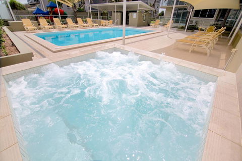 Hi Surf Beachfront Resort Apartments - Accommodation Cooktown 13