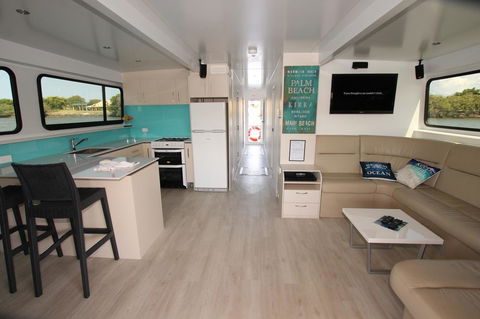 Coomera Houseboats - Accommodation Cooktown 9