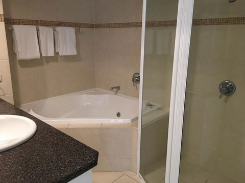 The Penthouses Apartments - Accommodation Cooktown 38