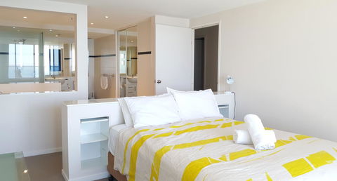 The Penthouses Apartments - Accommodation Cooktown 3