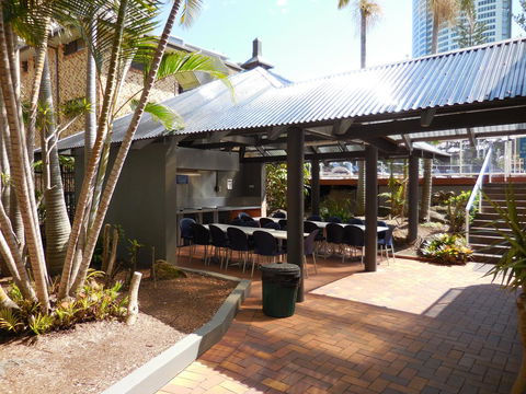 Surfers Century Oceanside Apartments - Accommodation Cooktown 30