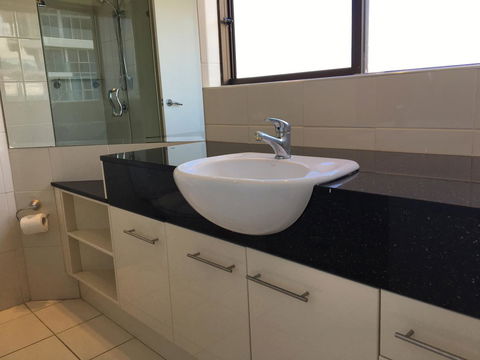 Surfers Century Oceanside Apartments - Accommodation Cooktown 20
