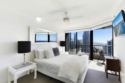 Surfers Century Oceanside Apartments - Accommodation Cooktown 2