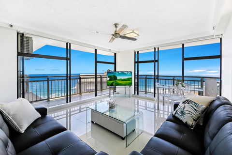 Beachcomber Holiday Apartment - Accommodation Cooktown 0
