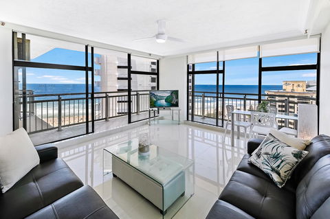 Beachcomber Holiday Apartment - Accommodation Cooktown 7
