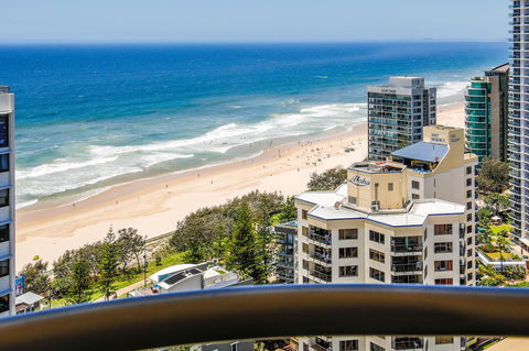 Beachcomber Holiday Apartment - Accommodation Cooktown 1