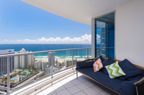Holiday Holiday Chevron Renaissance Apartments - Accommodation Cooktown 7