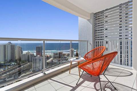 Holiday Holiday Chevron Renaissance Apartments - Accommodation Cooktown 14