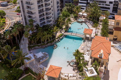 Holiday Holiday Chevron Renaissance Apartments - Accommodation Cooktown 10