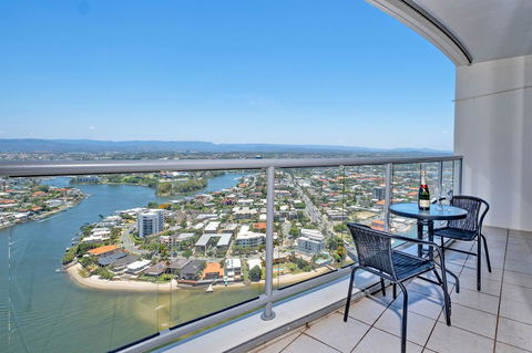 Holiday Holiday Chevron Renaissance Apartments - Accommodation Cooktown 28