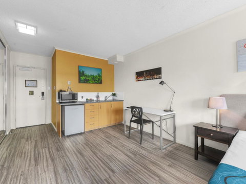 Central Brunswick Apartment Hotel - Accommodation Cooktown 15