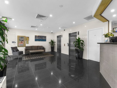 Central Brunswick Apartment Hotel - Accommodation Cooktown 24